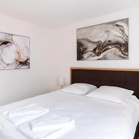 Executive 2br Flat Center - Mainau 11 Appartement Zurich
